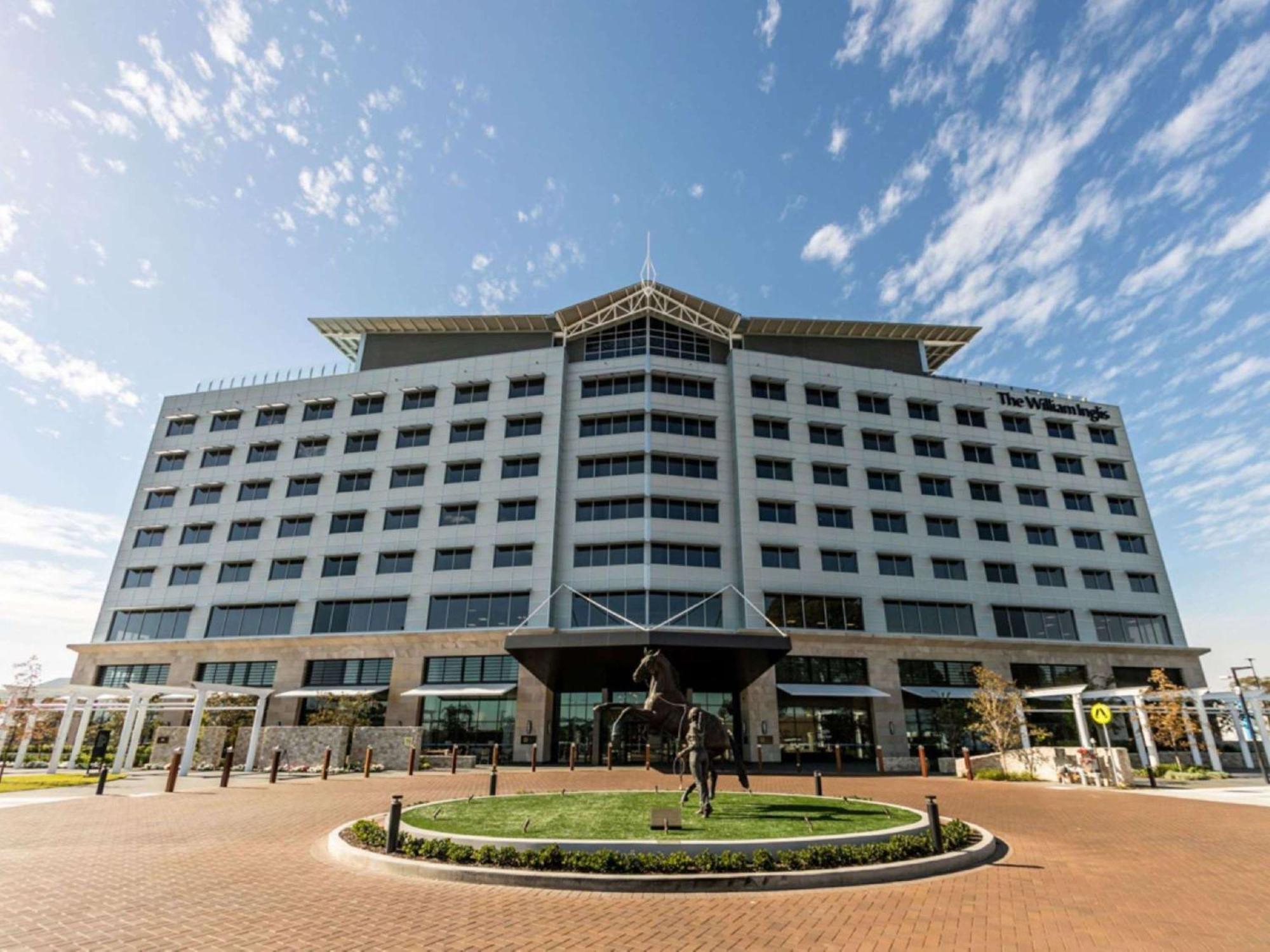 The William Inglis Mgallery Warwick Farm Exteriör bild The new hospital building